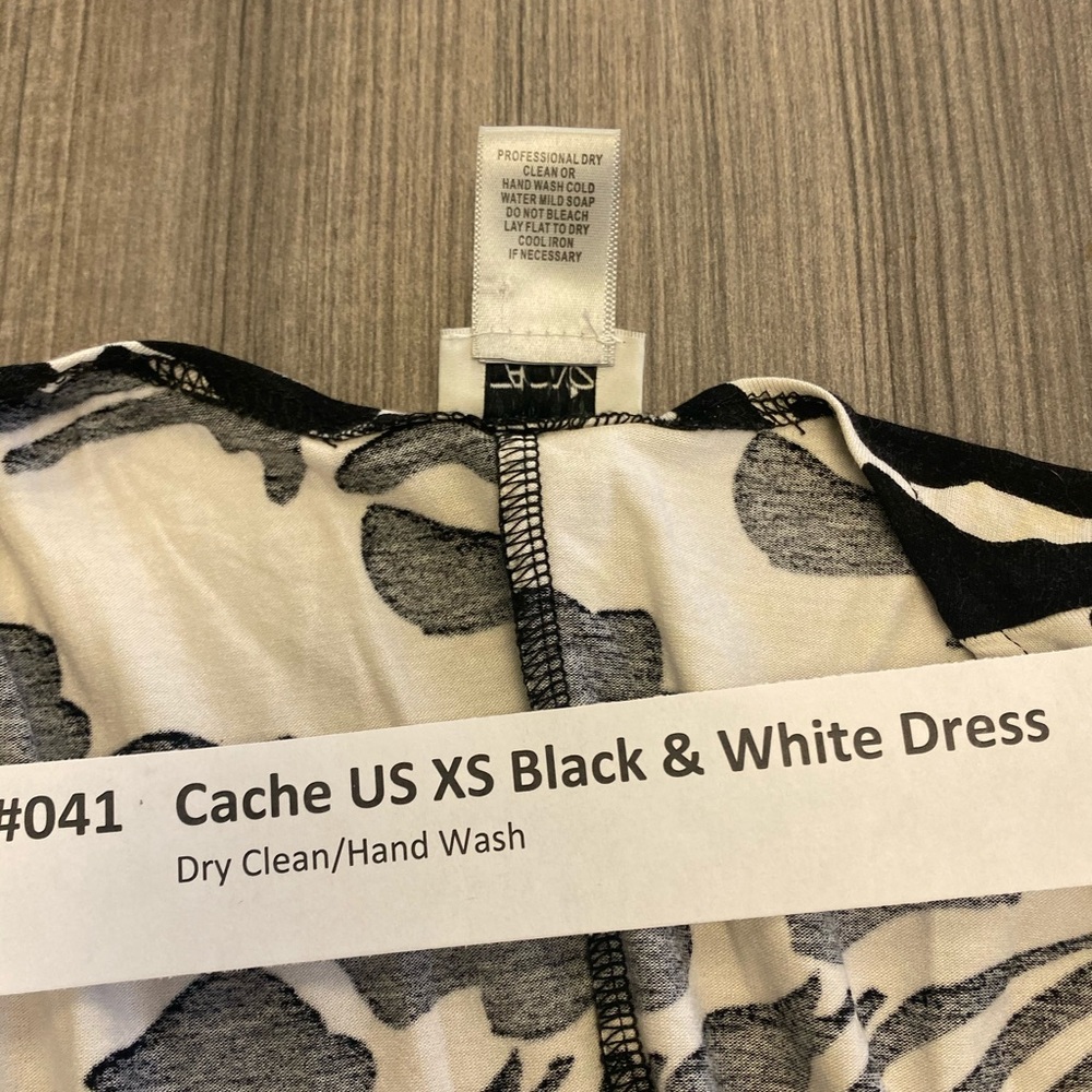 Cache dress - Picture 3 of 4